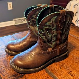 JUSTIN WOMEN'S GEMMA BROWN WESTERN BOOTS - ROUND TOE